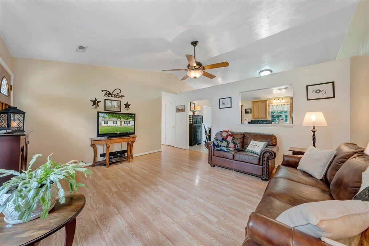 1308 Lewis Road Southeast Roanoke, VA 24014 - Photo 7 of 32 06-MIB02028