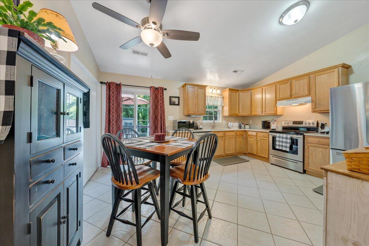 1308 Lewis Road Southeast Roanoke, VA 24014 - Photo 8 of 32 07-MIB02031