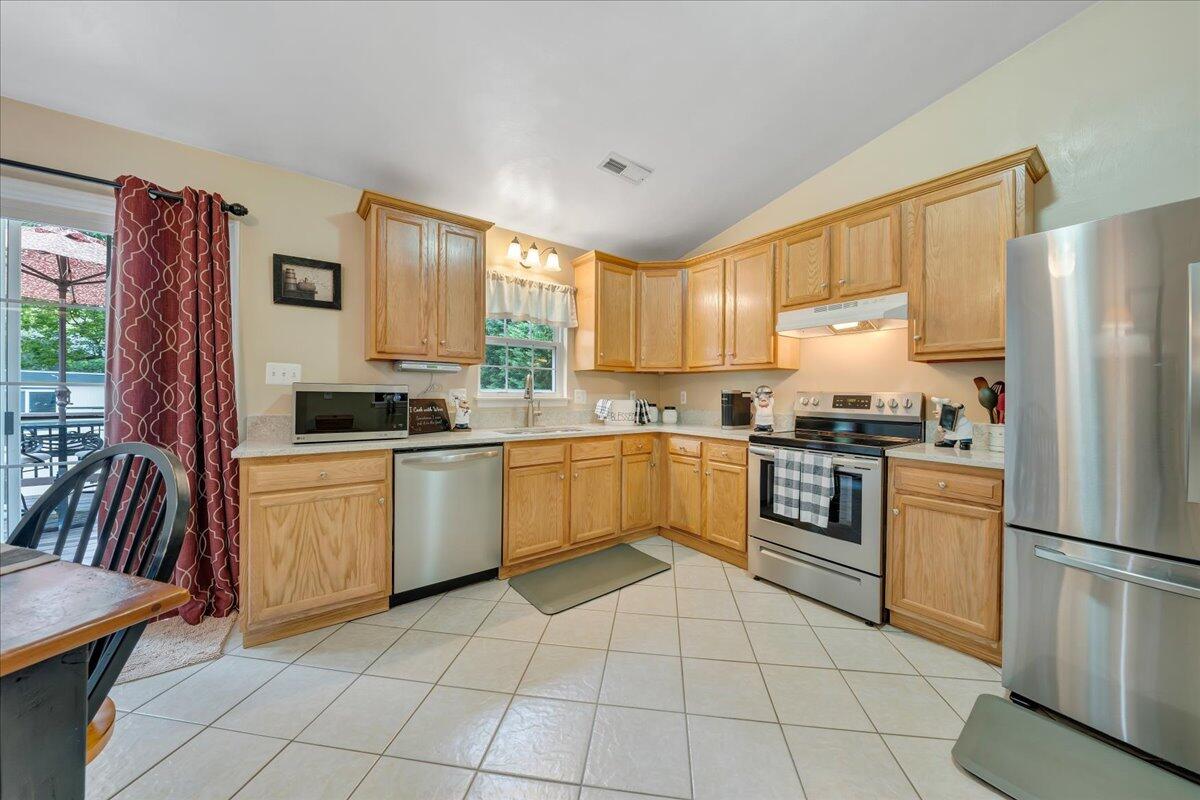 1308 Lewis Road Southeast Roanoke, VA 24014 - Photo 10 of 32 09-MIB02037