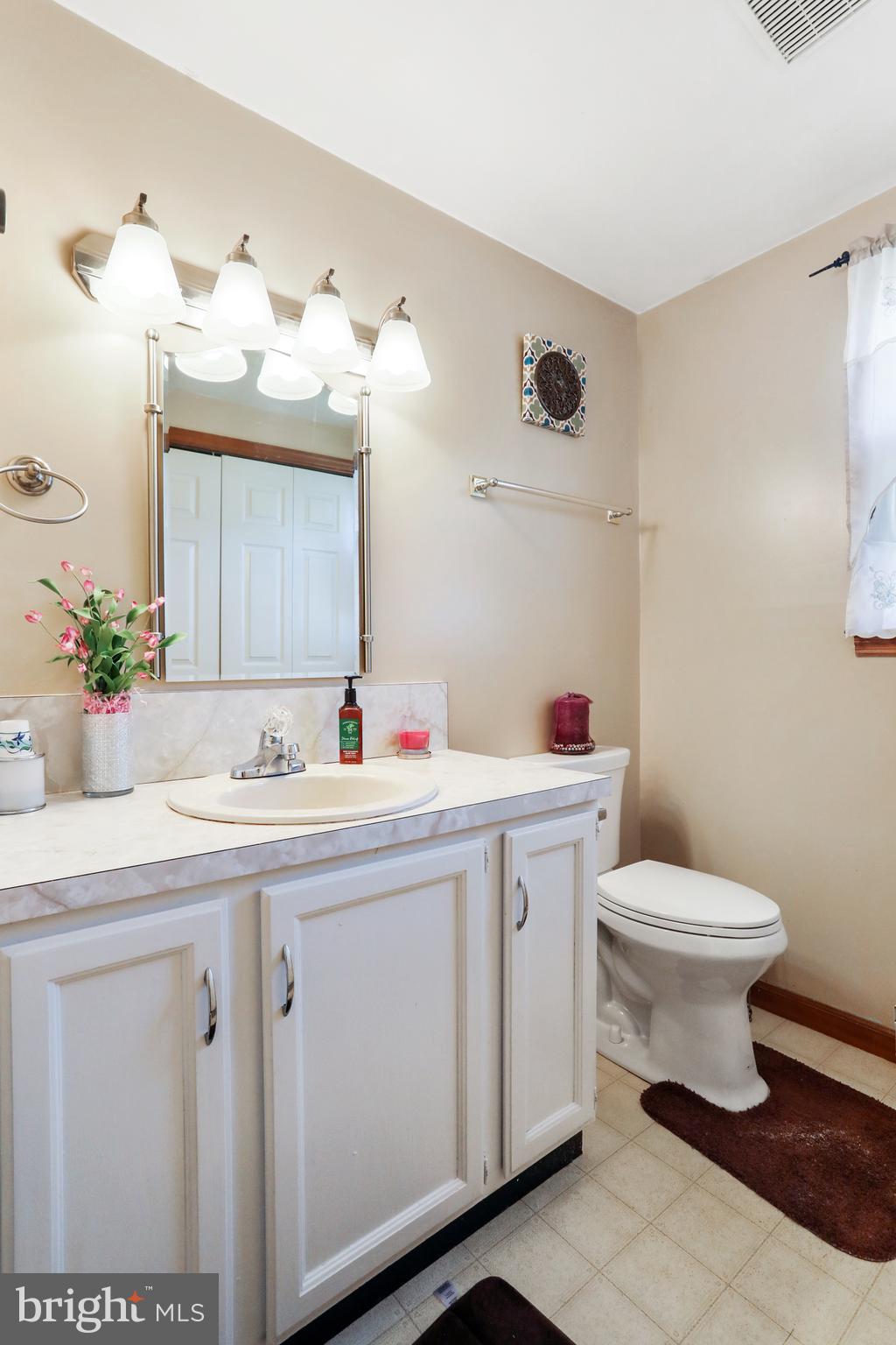 402 West 4th Avenue Ranson, WV 25438 - Photo 21 of 32