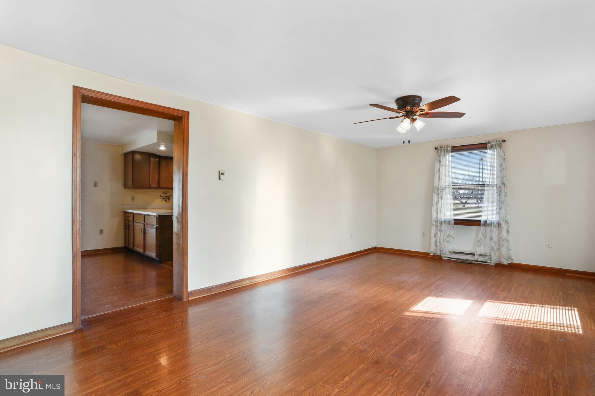 402 West 4th Avenue Ranson, WV 25438 - Photo 6 of 32