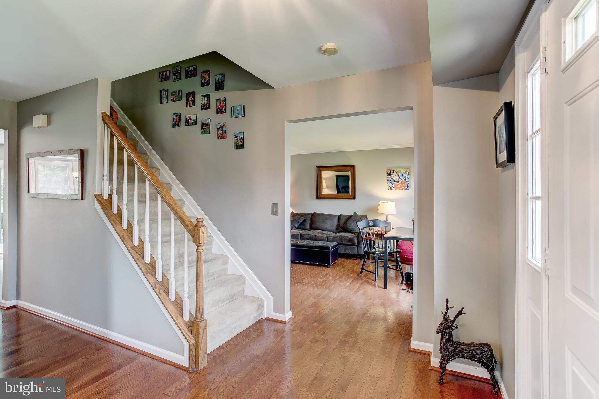 15925 York Road Sparks, MD 21152 - Photo 6 of 51 Foyer