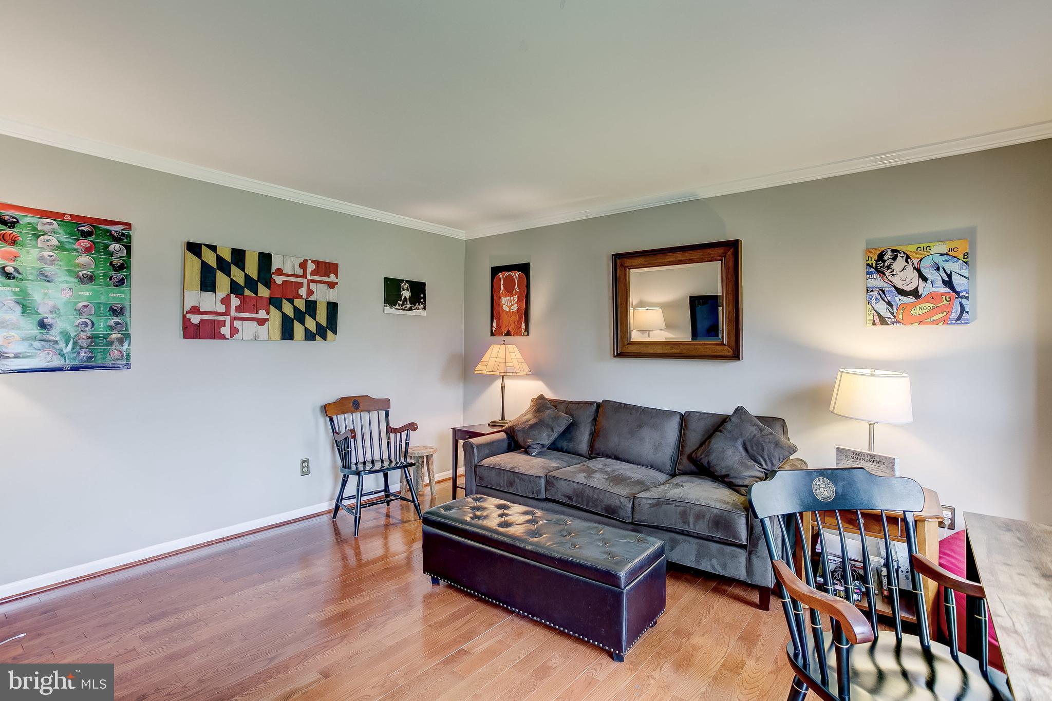 15925 York Road Sparks, MD 21152 - Photo 9 of 51 Living Room