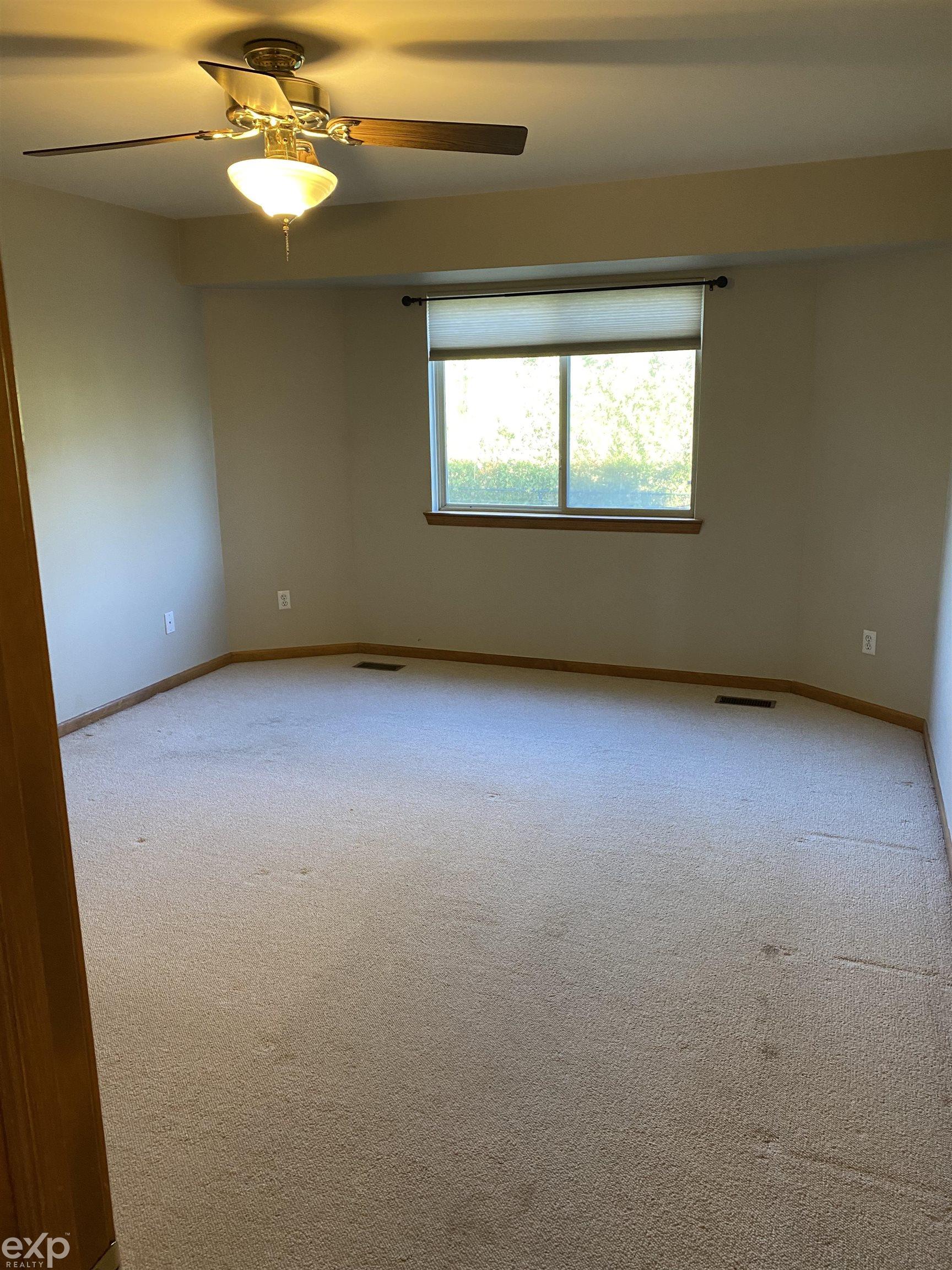 49414 Monte Road New Baltimore, MI 48047 - Photo 11 of 40 Master Bedroom