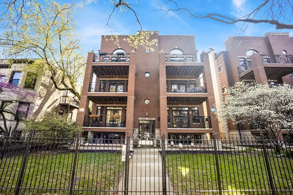 $550,000 | 4543 North Malden Street, Unit 2N, Chicago, IL 60640