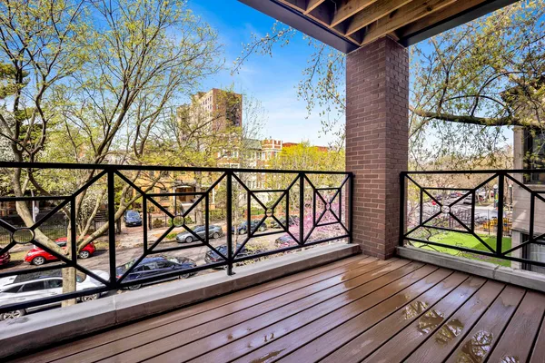 $550,000 | 4543 North Malden Street, Unit 2N, Chicago, IL 60640