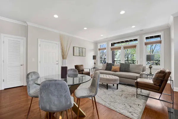 $550,000 | 4543 North Malden Street, Unit 2N, Chicago, IL 60640