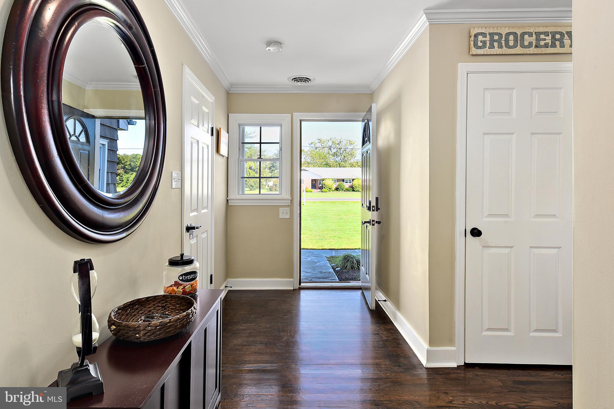 10045 Friendship Road Berlin, MD 21811 - Photo 25 of 45 Hallway