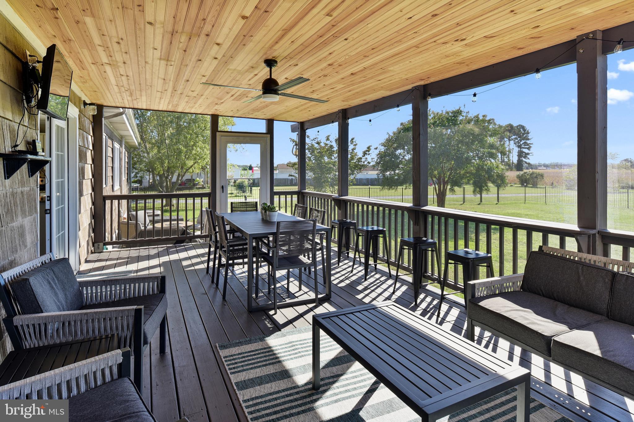10045 Friendship Road Berlin, MD 21811 - Photo 38 of 45 Rear Screened Porch