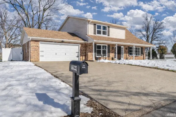 $365,500 | 7244 Edgedale Drive, Newburgh, IN 47630