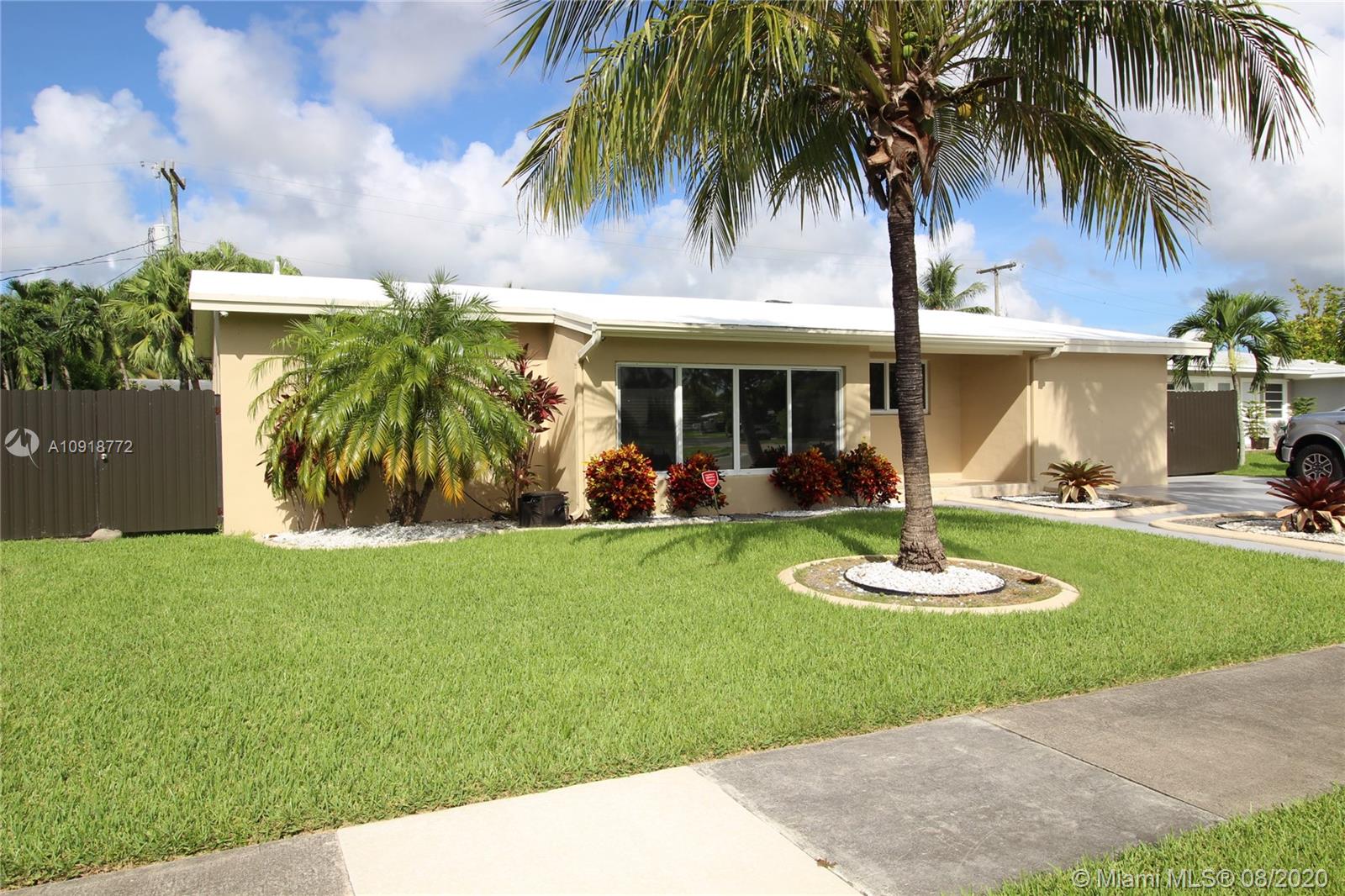 20600 Gulfstream Road Cutler Bay, FL 33189 - Photo 4 of 31 Gallery Image 4