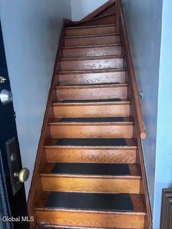 $1,650 | 17 Cuyler Avenue, Unit 2, Albany, NY 12209