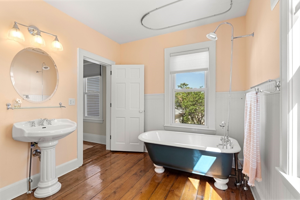 138 Lothrop Street Beverly, MA 01915 - Photo 30 of 42