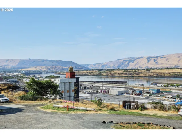 $439,900 | 914 Clark Street, The Dalles, OR 97058