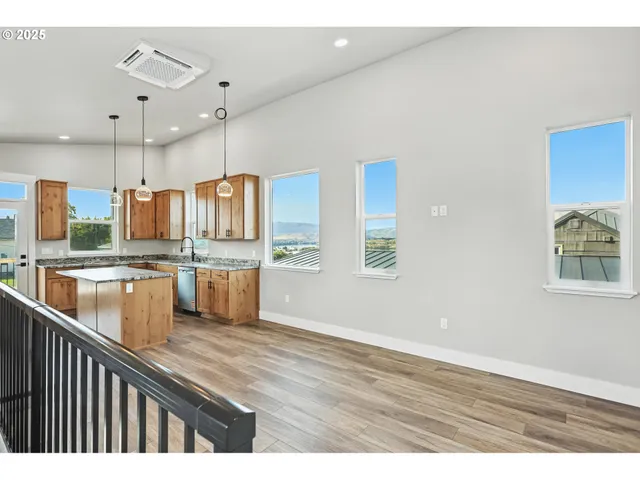 $439,900 | 914 Clark Street, The Dalles, OR 97058