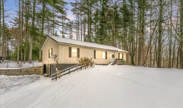 $494,000 | 19 James Henry Drive, Barrington, NH 03825