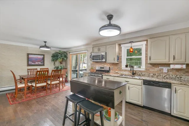 $494,000 | 19 James Henry Drive, Barrington, NH 03825