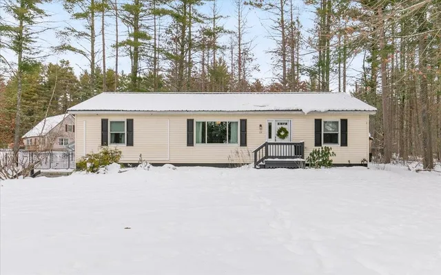 $494,000 | 19 James Henry Drive, Barrington, NH 03825