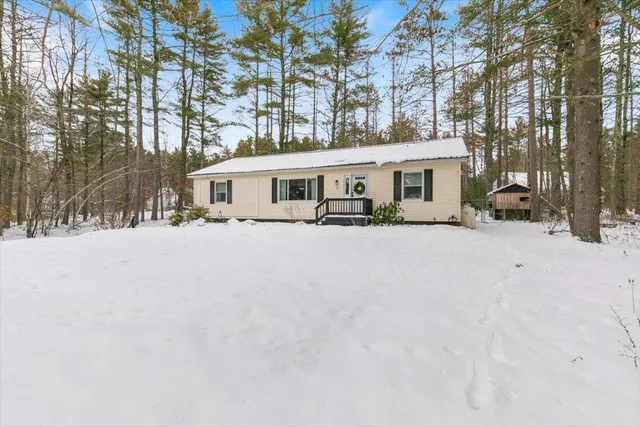$494,000 | 19 James Henry Drive, Barrington, NH 03825