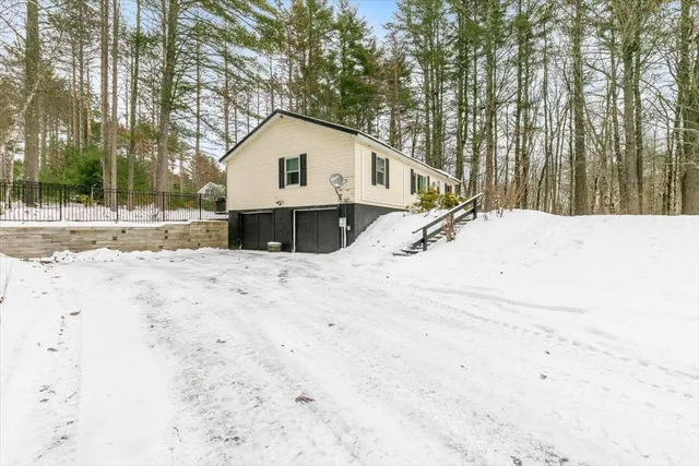 $494,000 | 19 James Henry Drive, Barrington, NH 03825