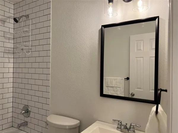 $2,200 | 202 South Sendero Drive, Decatur, TX 76234