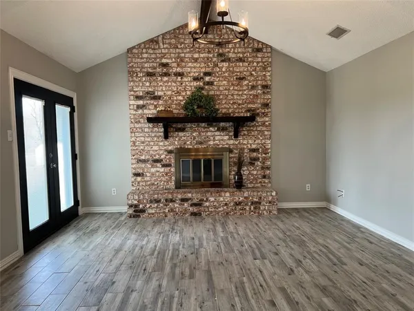 $2,200 | 202 South Sendero Drive, Decatur, TX 76234