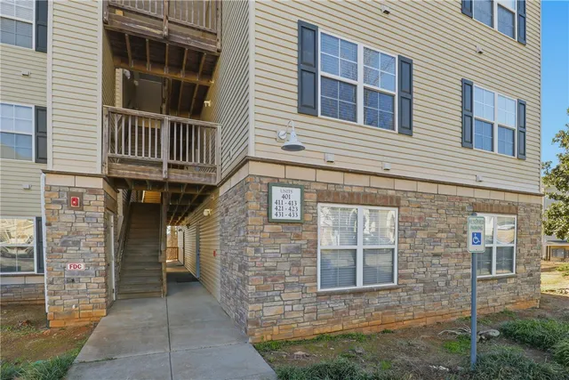 $194,900 | 421 Lookover Drive, Anderson, SC 29621