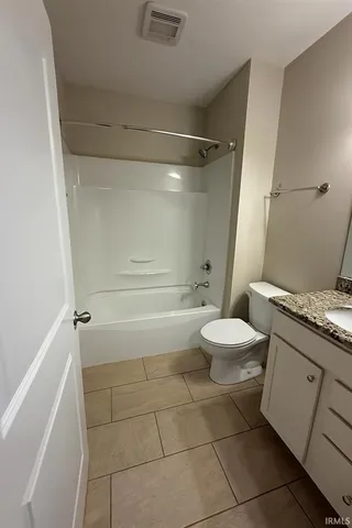 $1,250 | 7 Mulberry Street, Unit M, Evansville, IN 47713