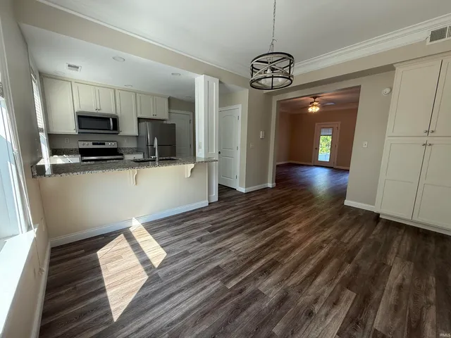 $1,250 | 7 Mulberry Street, Unit M, Evansville, IN 47713