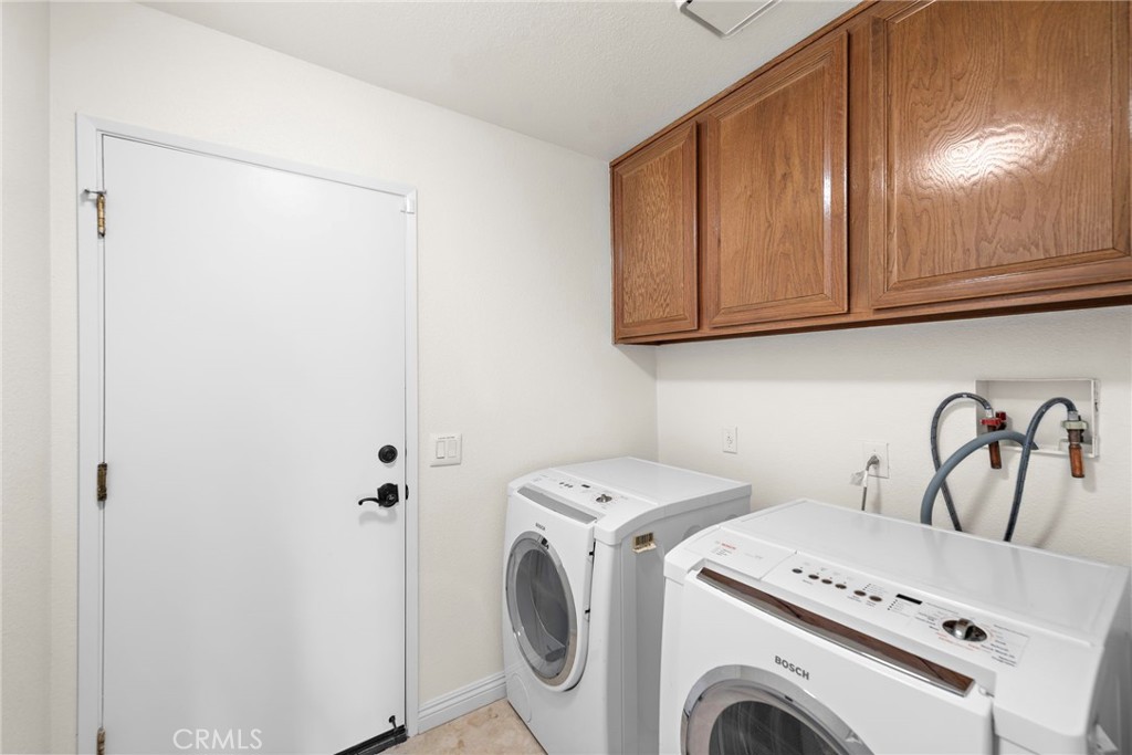 2847 Calle Heraldo San Clemente, CA 92673 - Photo 11 of 16 Separate laundry room.