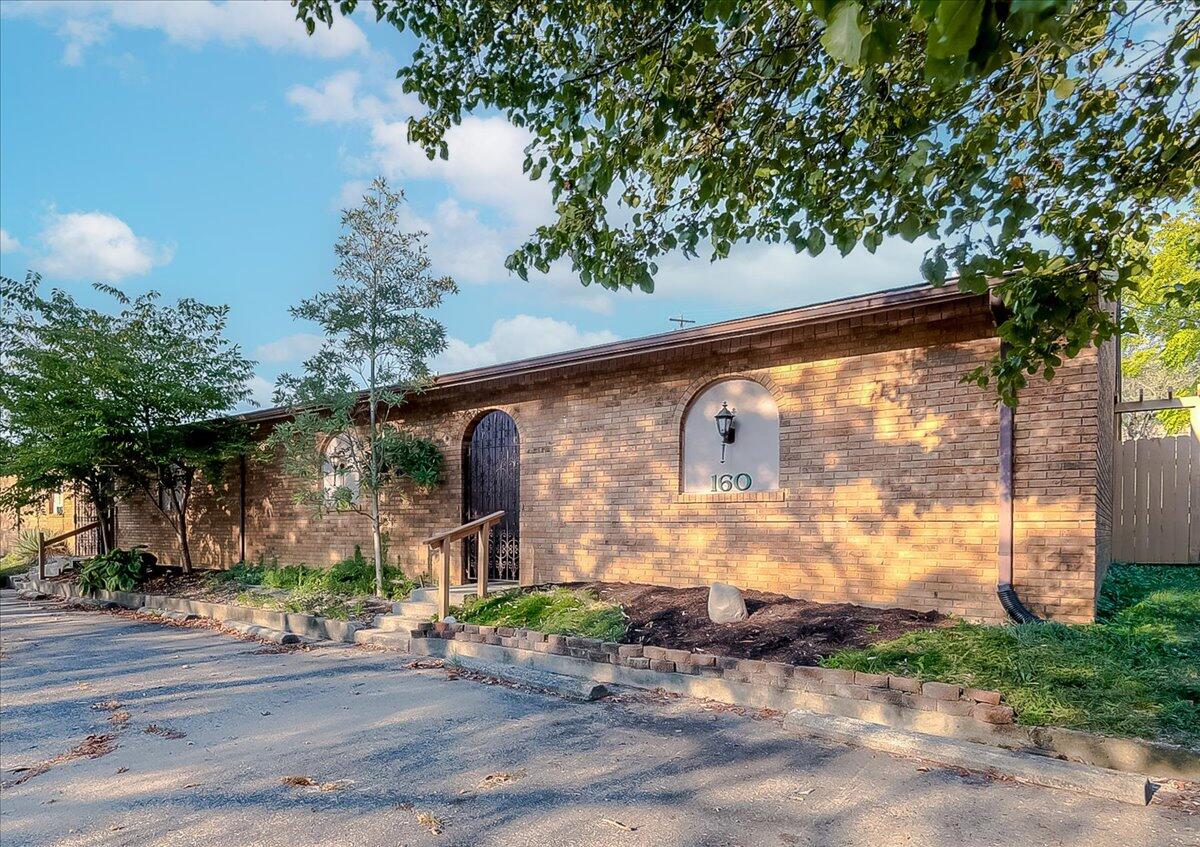 160 Woodgate Road, Unit 160 Frankfort, KY 40601 - Photo 1 of 24 01-1-1