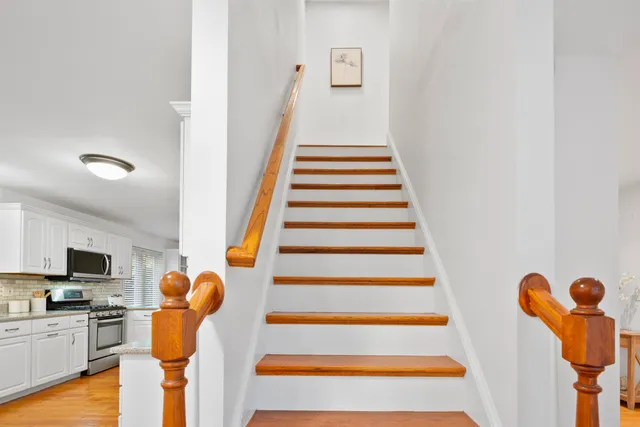 $562,500 | 5 Chatfield Drive, Nashua, NH 03063