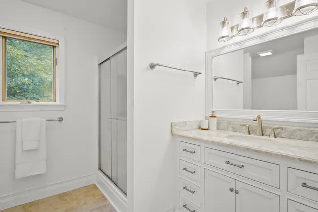 $562,500 | 5 Chatfield Drive, Nashua, NH 03063