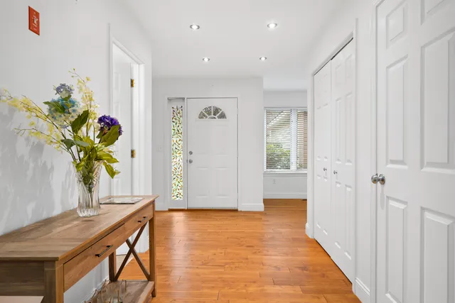 $562,500 | 5 Chatfield Drive, Nashua, NH 03063