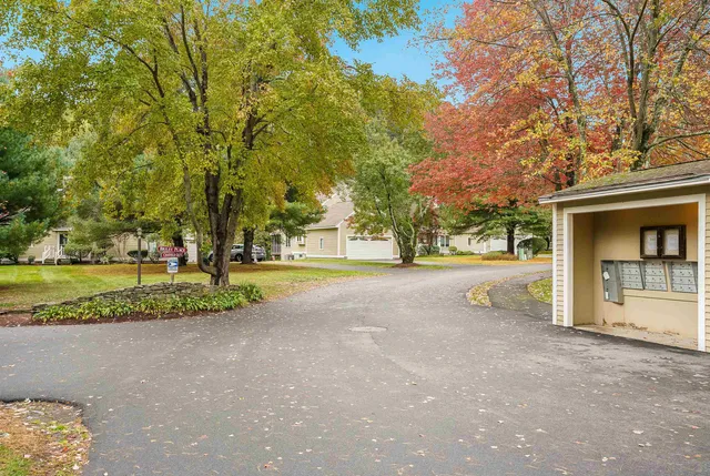 $562,500 | 5 Chatfield Drive, Nashua, NH 03063