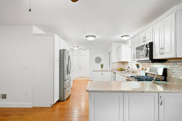 $562,500 | 5 Chatfield Drive, Nashua, NH 03063