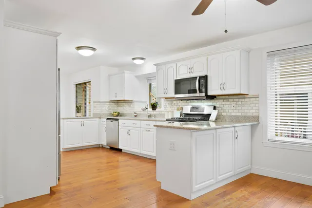 $562,500 | 5 Chatfield Drive, Nashua, NH 03063