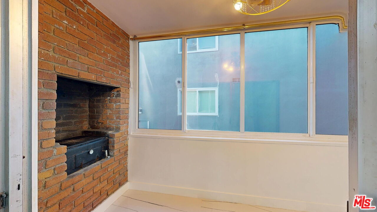 14335 Huston Street, Unit 113 Sherman Oaks, CA 91423 - Photo 11 of 21