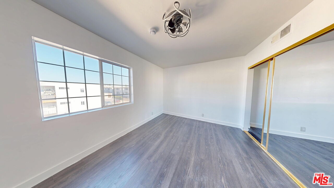 14335 Huston Street, Unit 113 Sherman Oaks, CA 91423 - Photo 12 of 21