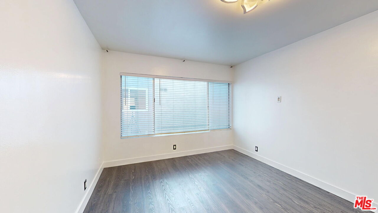 14335 Huston Street, Unit 113 Sherman Oaks, CA 91423 - Photo 15 of 21