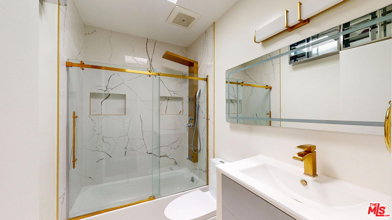 14335 Huston Street, Unit 113 Sherman Oaks, CA 91423 - Photo 17 of 21