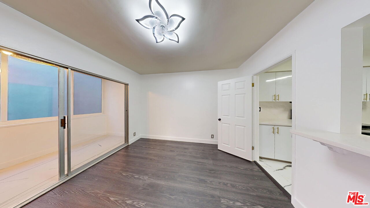 14335 Huston Street, Unit 113 Sherman Oaks, CA 91423 - Photo 10 of 21