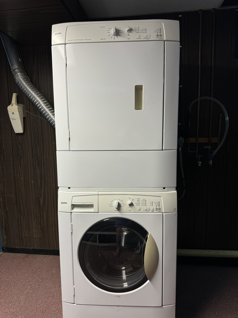 7912 Elm Street Harvard, IL 60033 - Photo 23 of 37 a utility room with dryer and washer