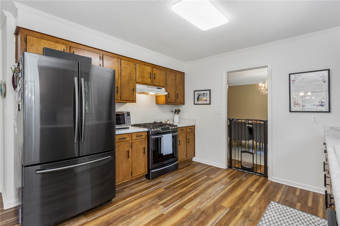 207 Laurel Ridge Road Anderson, SC 29621 - Photo 16 of 50 A well-equipped culinary space awaits with modern appliances and durable flooring.