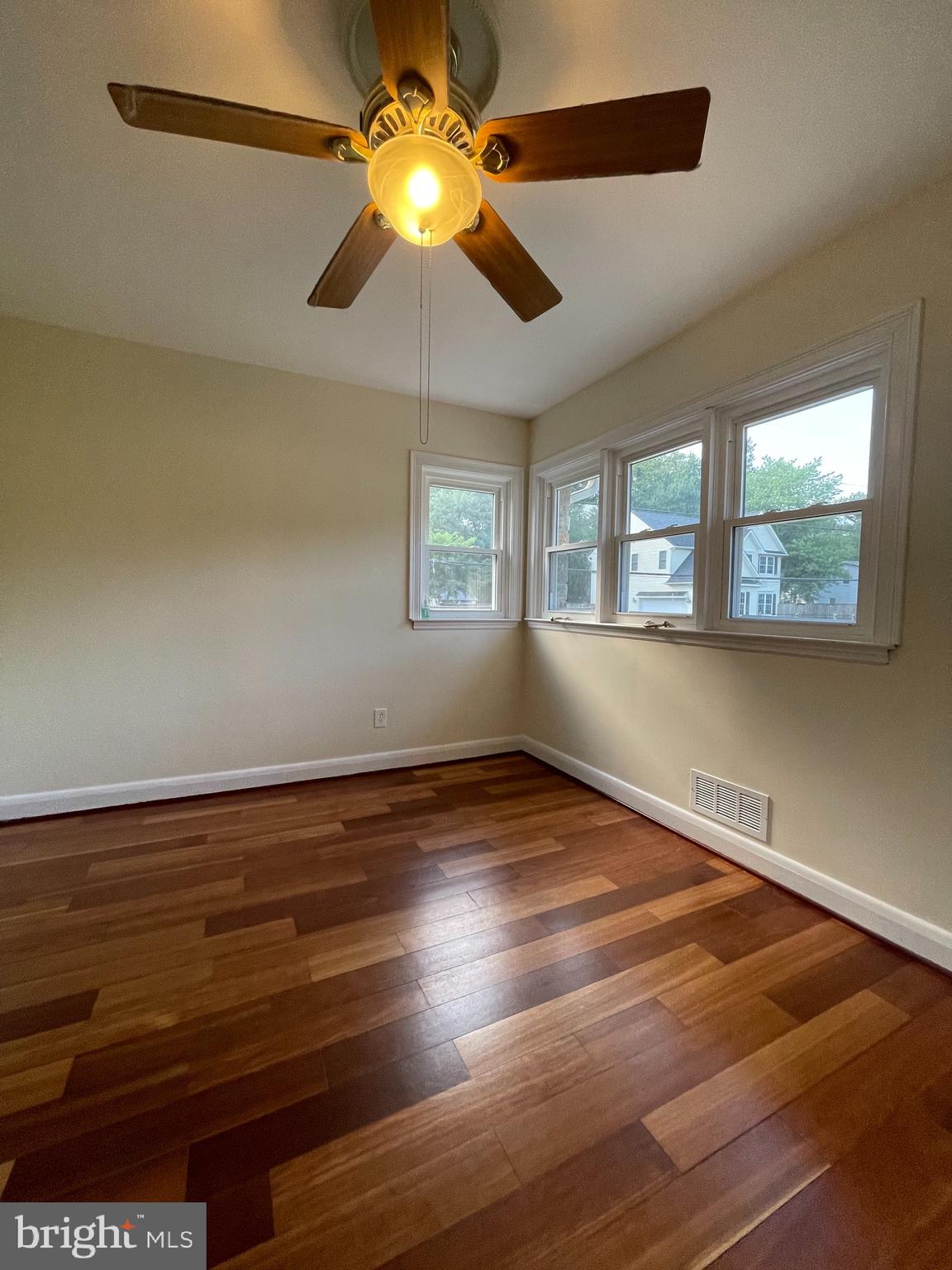 4524 Mountain Road Pasadena, MD 21122 - Photo 10 of 27 Gallery Image 10