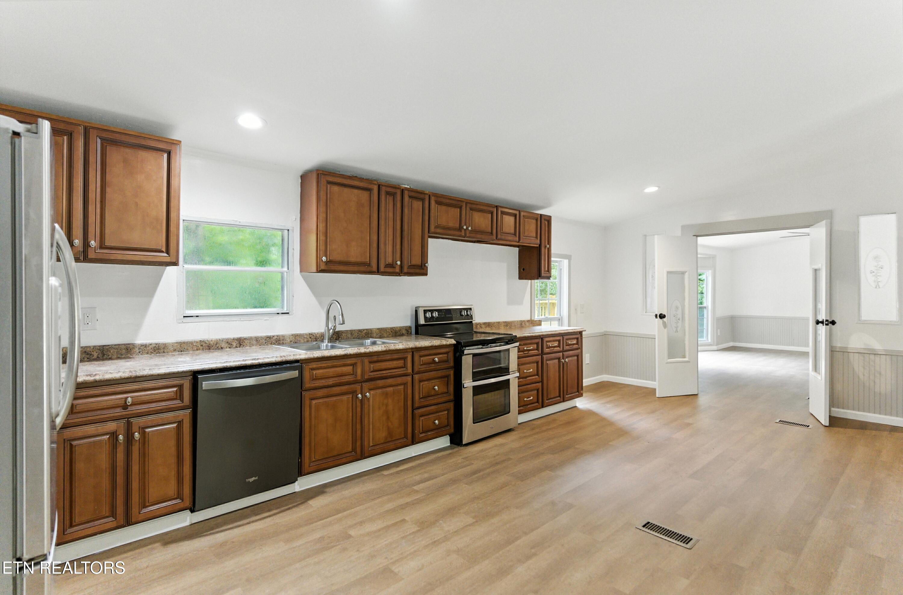 9848 Heiskell Road Heiskell, TN 37754 - Photo 5 of 35 DSC05343