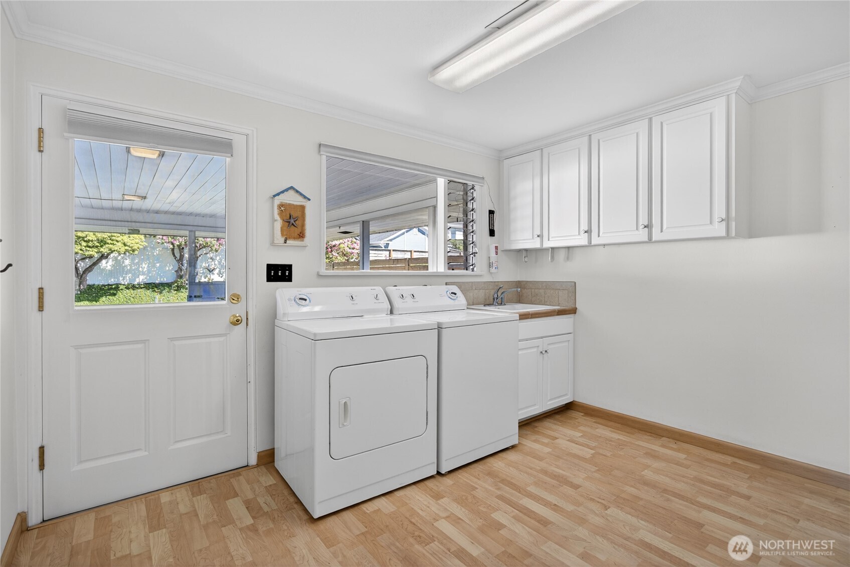 901 Rucker Avenue Everett, WA 98201 - Photo 14 of 40