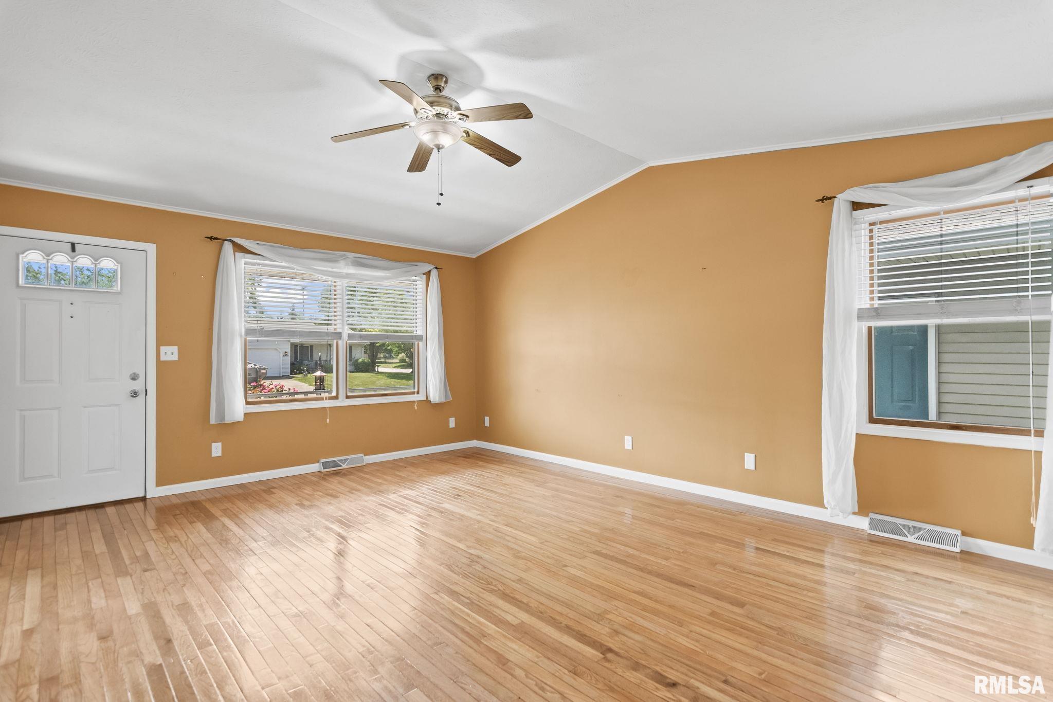 2905 Dunwich Street Springfield, IL 62702 - Photo 4 of 32