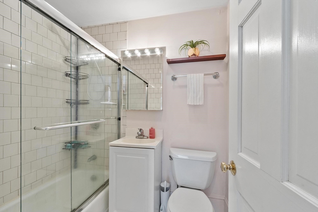 511 Beacon Street, Unit 8 Boston, MA 02215 - Photo 11 of 18