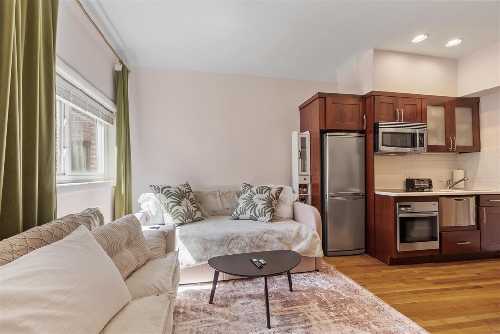 511 Beacon Street, Unit 8 Boston, MA 02215 - Photo 4 of 18